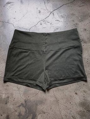 GODDESS Women's High-Waist Black Shorts. Size L. Excellent Condition!